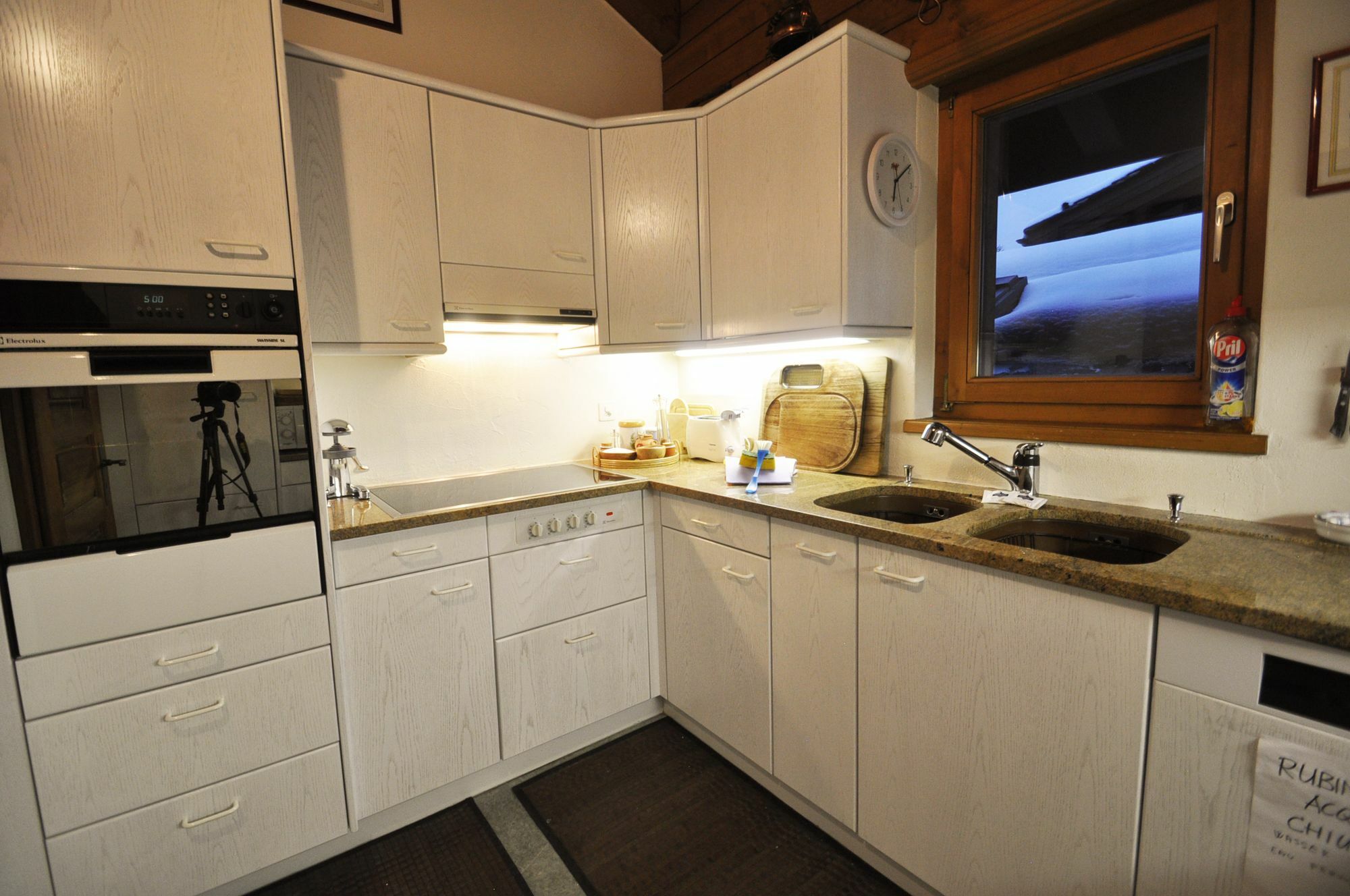 Haus Tiefbach - Apartment Cervino Цермат Екстериор снимка