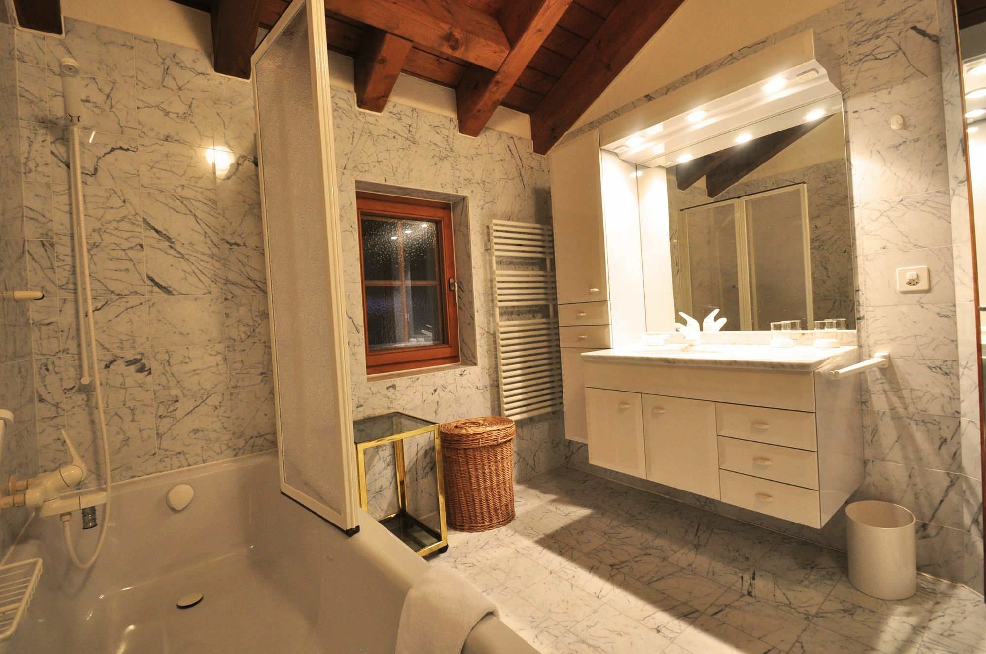 Haus Tiefbach - Apartment Cervino Цермат Екстериор снимка